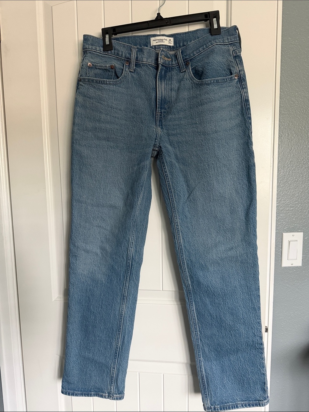 Abercrombie & Fitch Women’s Light Blue Straight Jeans